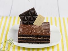 Mini-Swiss-Chocolate-Cake