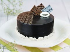 Crunchy Chocolate Cake 450gm
